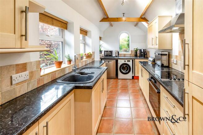 3 Grove Coach Road, Retford, Nottinghamshire DN22 7HU photo 4
