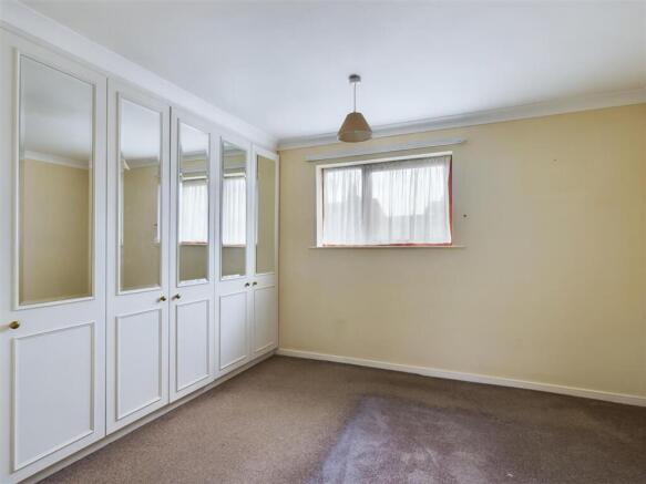1 bed Flat for sale Image 6