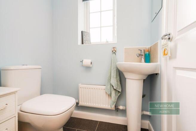 4 bed Detached for sale Image 10