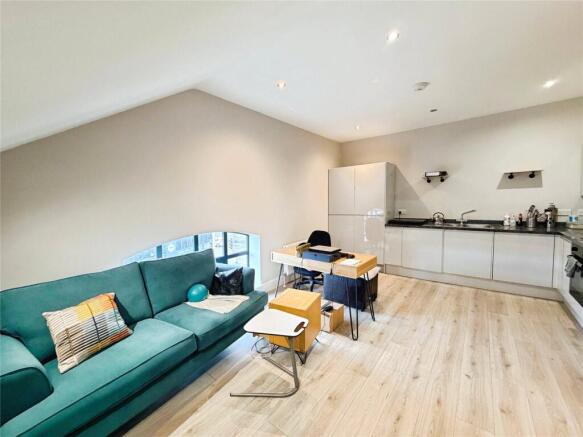 Lounge/Kitchen