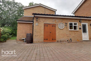 Annexe, The Cottage, Copper Beech Way, Leighton Buzzard LU7 3BD