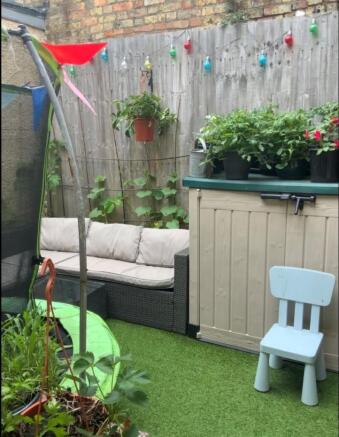 garden sidney.jpg