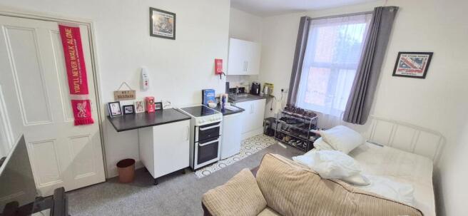 6 bed Block of Apartments for sale Image 12