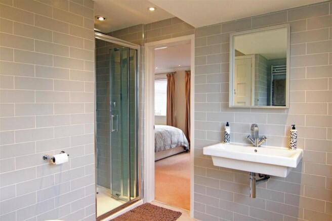 Master En Suite For 