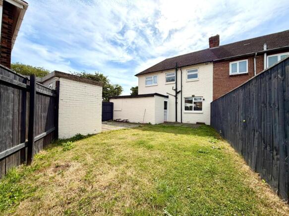 3 bed Semi-Detached for sale Image 8