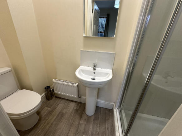 1 bed House Share to rent Image 4