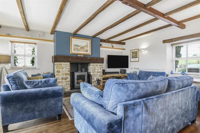 4 bed Detached for sale Image 4