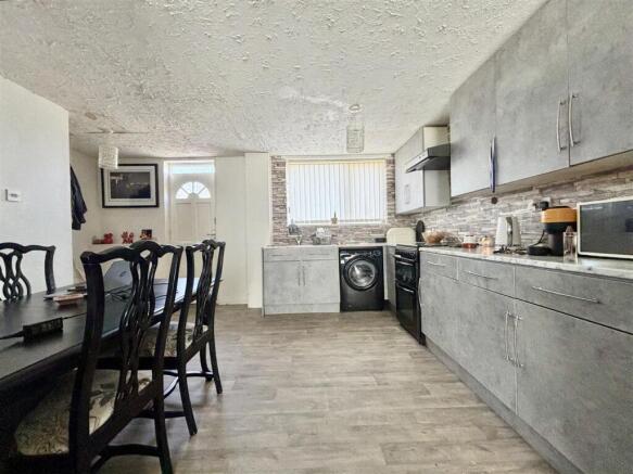 Eskdale Rise, Allerton, Bradford photo 4