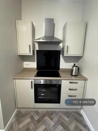 2 bed Terraced to rent Image 6