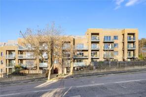 Flat 21, 35 Park House, Old Shoreham Road, Hove BN3 6AL