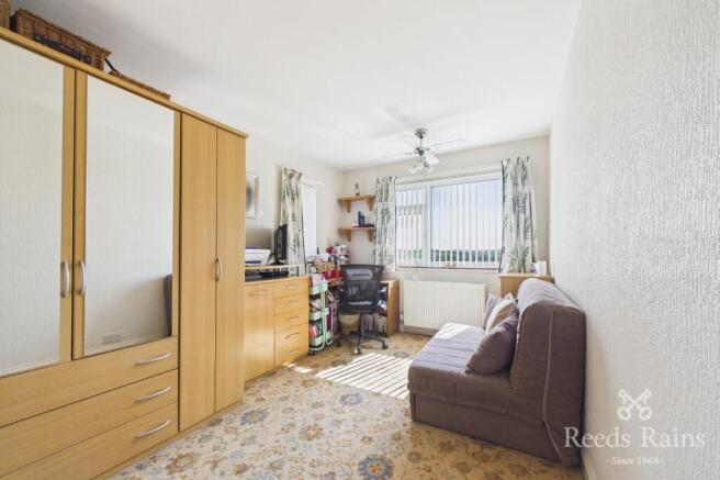 3 bed Semi-Detached for sale Image 6