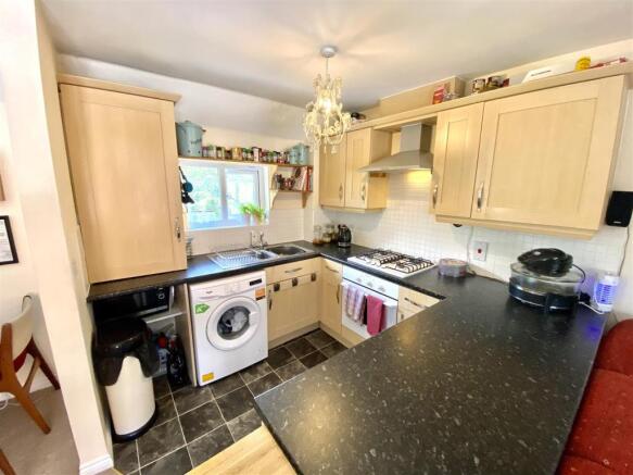 LIVING/KITCHEN/DINING ROOM