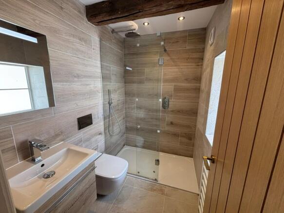 3 bed End of Terrace to rent Image 11