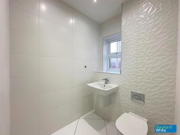 5 bed Detached to rent Image 9