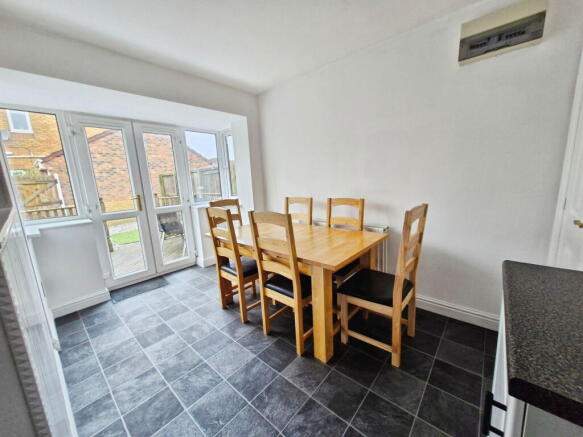 3 bed Detached for sale Image 9