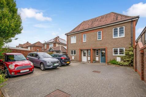 Stockbridge Road, Chichester, PO19