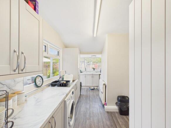 3 bed Terraced for sale Image 4