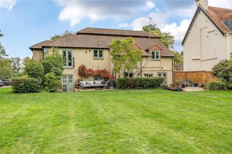 Reading Road, Arborfield, Reading, Berkshire, RG2
