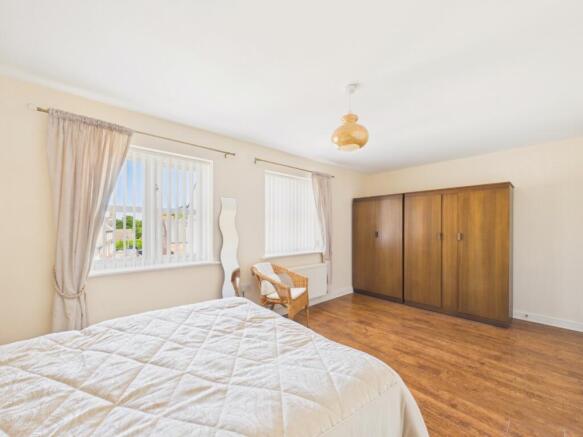3 bed Link Detached House for sale Image 11