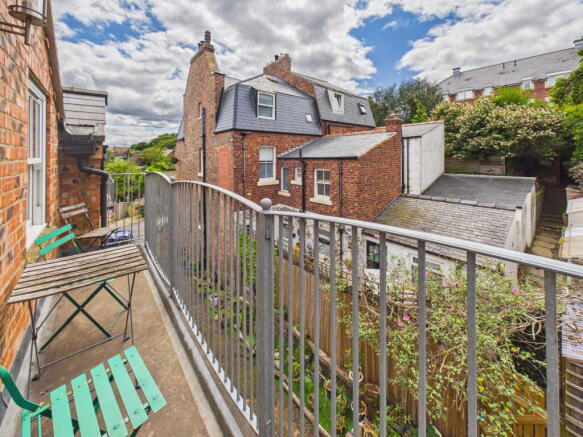 2 bed Flat for sale Image 12