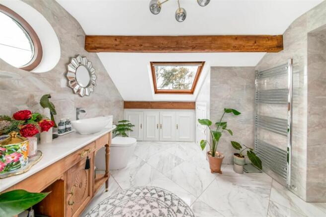 HOUSE BATHROOM