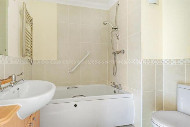 Bathroom.jpg
