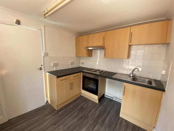 46 Richard Street - kitchen.jpg