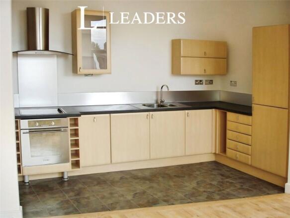 2 bed Apartment for sale Image 6