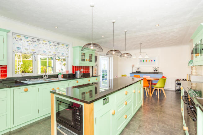 Kitchen/Dining Room