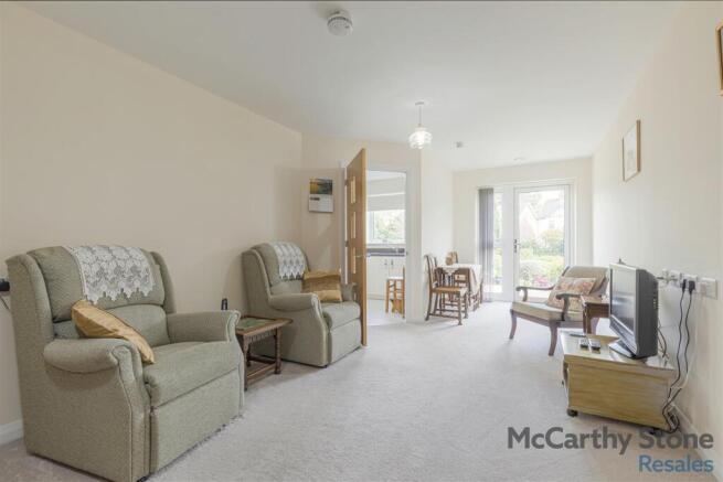 8688907-interior13.jpg
