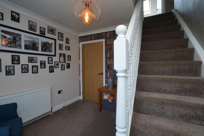 3 bed Semi-Detached for sale Image 10