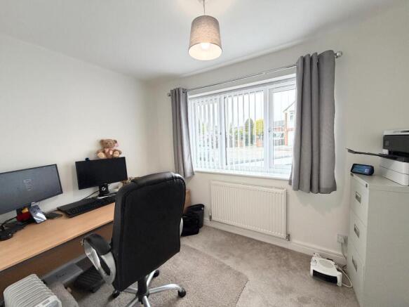 5 bed Detached Bungalow for sale Image 11