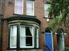 14, Ash Grove, Hyde Park, Leeds LS6 1AY