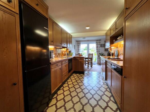 dining kitchen.jpg