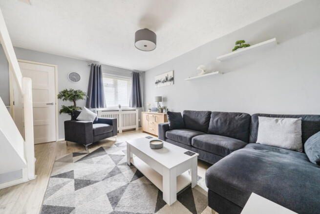 Howard  View, Basingstoke RG22 6LF photo 2