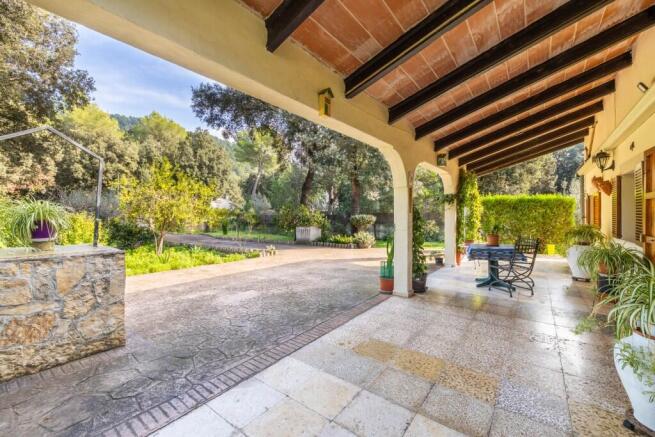 Covered Terrace