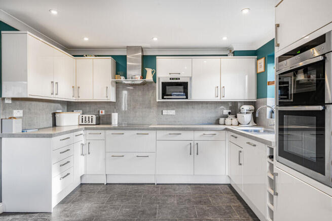 Kitchen (2)