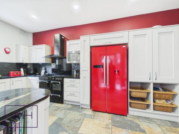 4 bed Terraced for sale Image 10