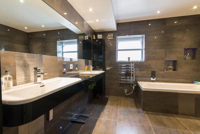 Ensuite