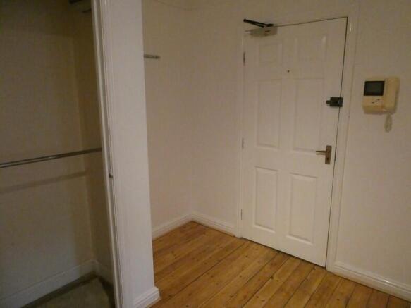 2 bed Flat to rent Image 6