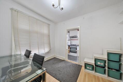 Kingston Road, Raynes Park, London, SW20