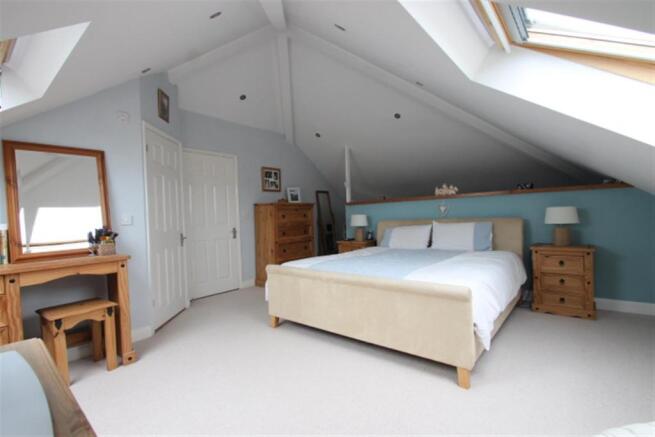 Principal bedroom