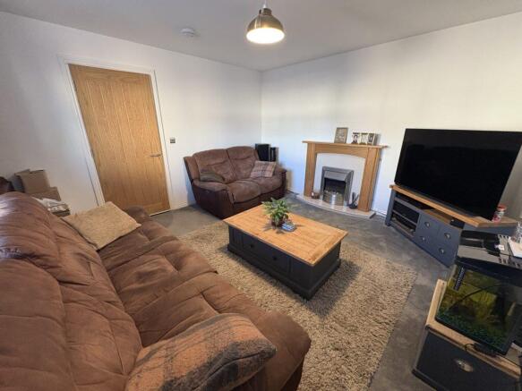 4 bed Detached for sale Image 9