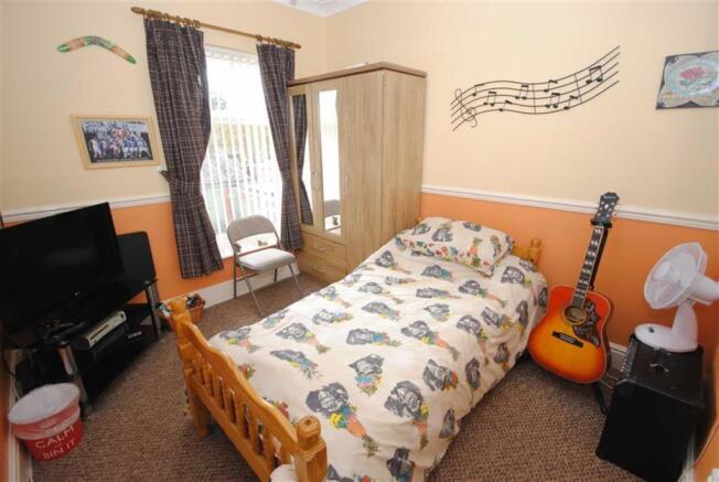 BEDROOM 2