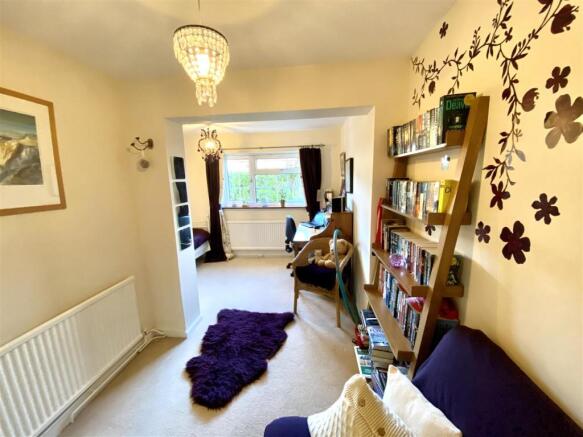 BEDROOM 2