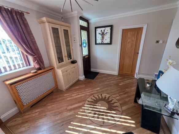 Front Hall 1a.jpg