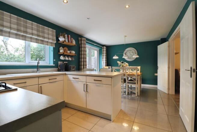Woodside Drive, Scunthorpe, DN17 photo 4