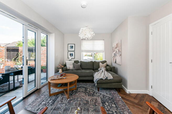 3 bed Semi-Detached for sale Image 6