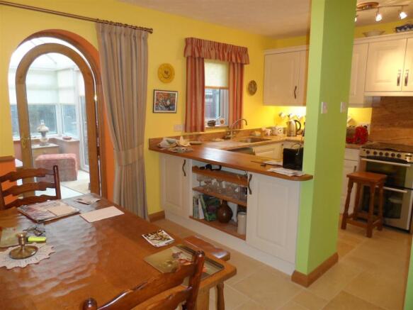 37 Oaktree Avenue, S