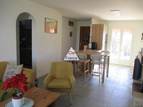 Photo 3